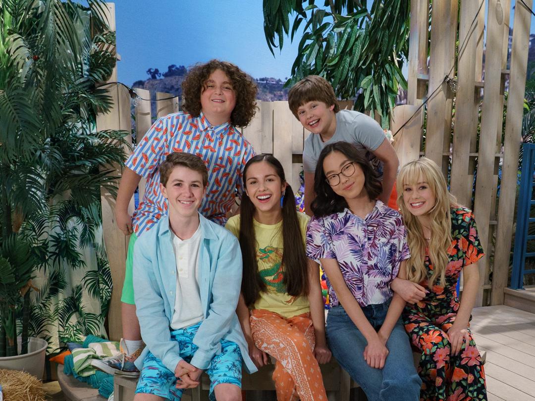 Background image for Bizaardvark