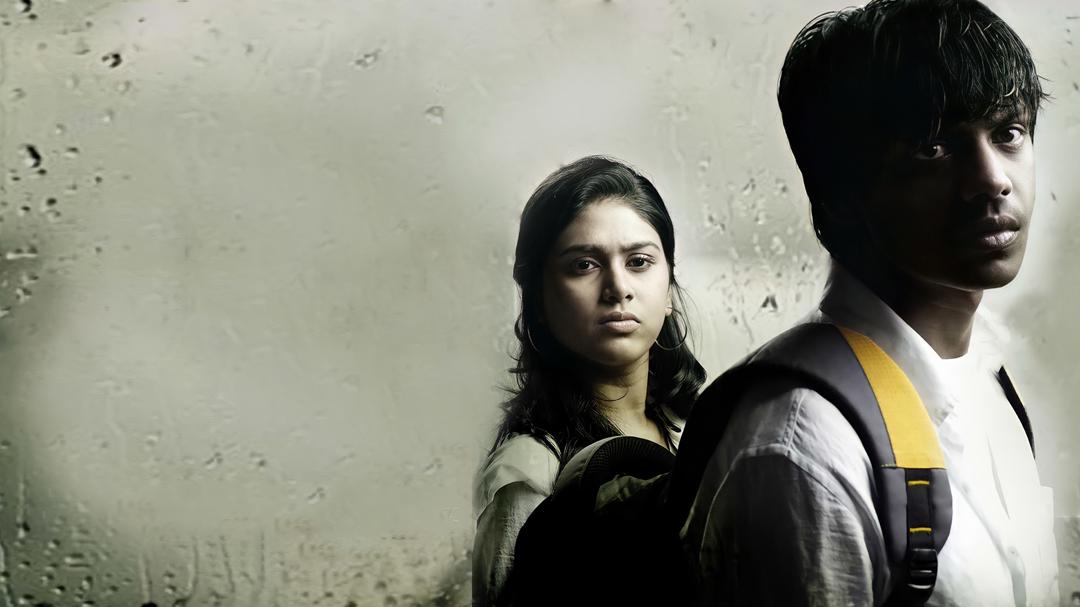 Background image for Aadhalal Kadhal Seiveer