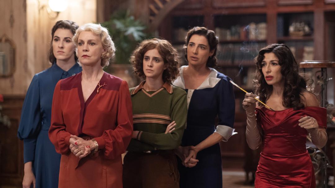 Background image for 7 Women and a Murder