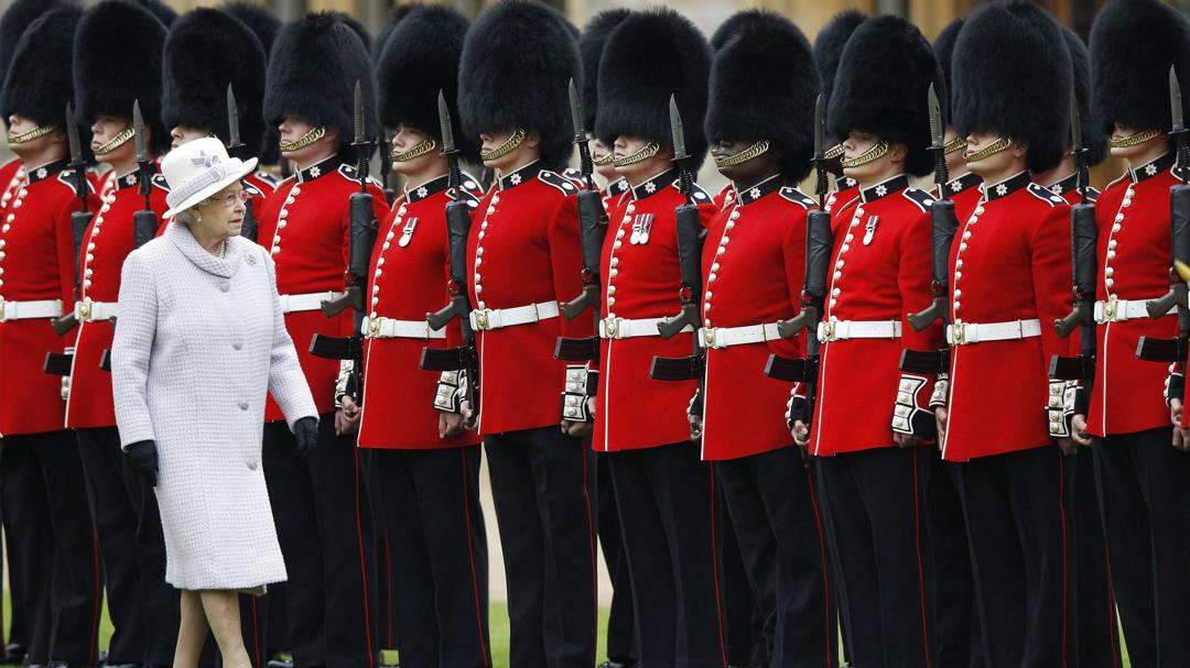 Background image for The Queen's Guards: A Year In Service