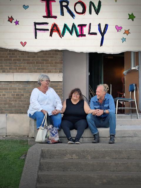 Poster för Iron Family