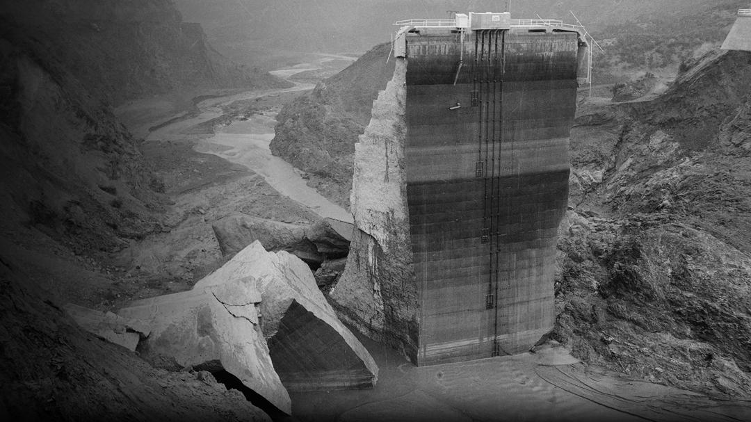 Background image for Flood in the Desert