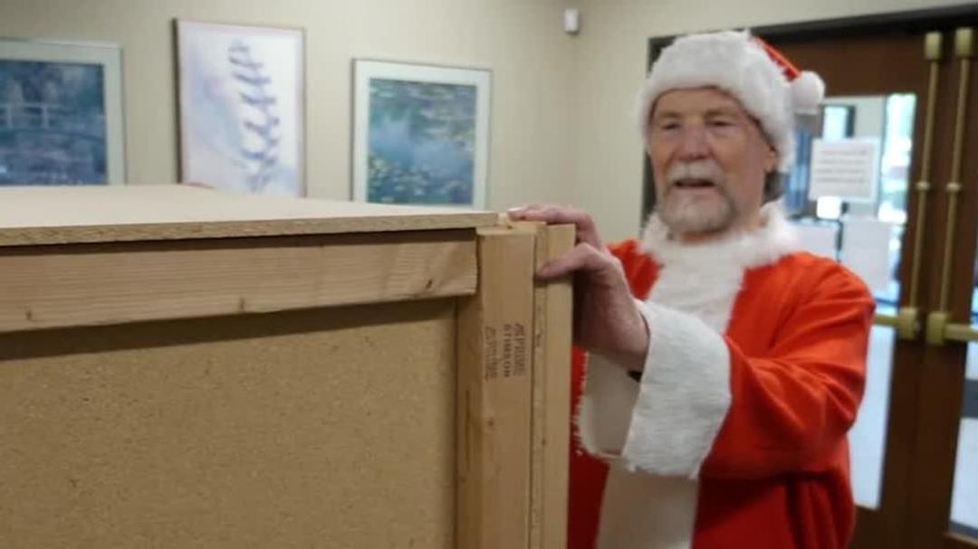 Background image for The Christmas Tapes
