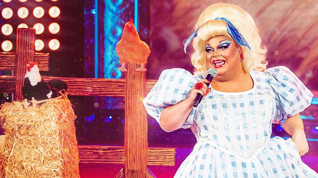 Background image for Ginger Minj: Bless Your Heart