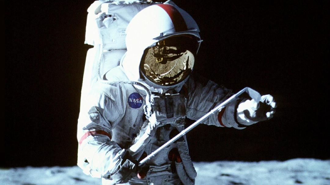 Background image for From the Earth to the Moon