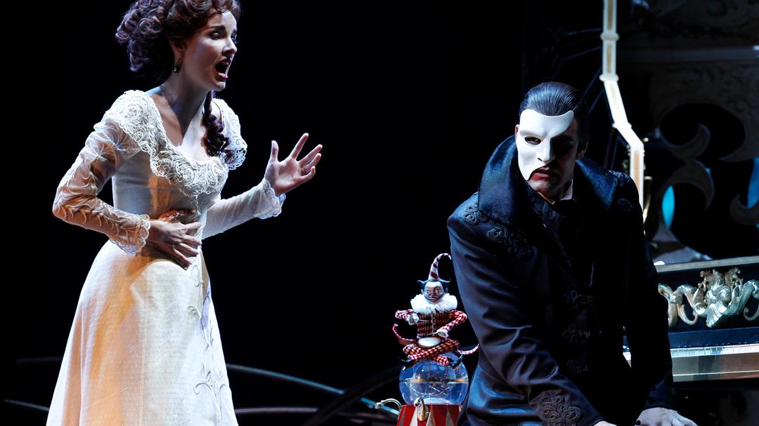 Background image for Love Never Dies