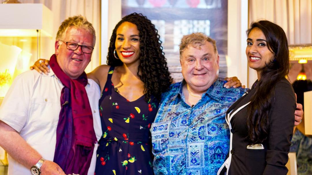Background image for Celebrity Antiques Road Trip