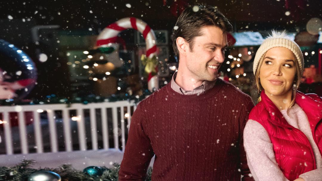 Background image for Four Christmases and a Wedding