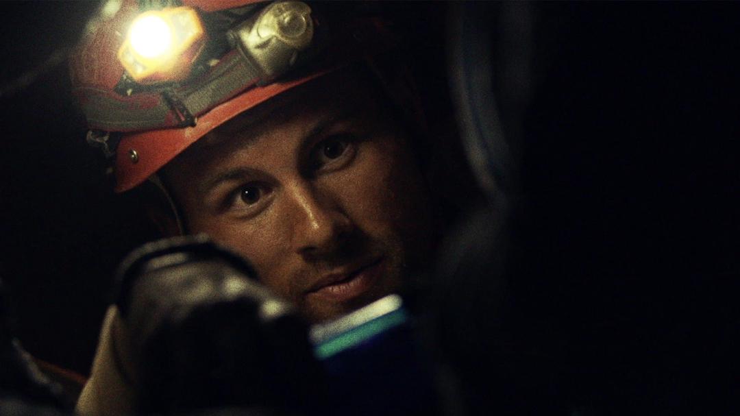 Background image for The Last Descent