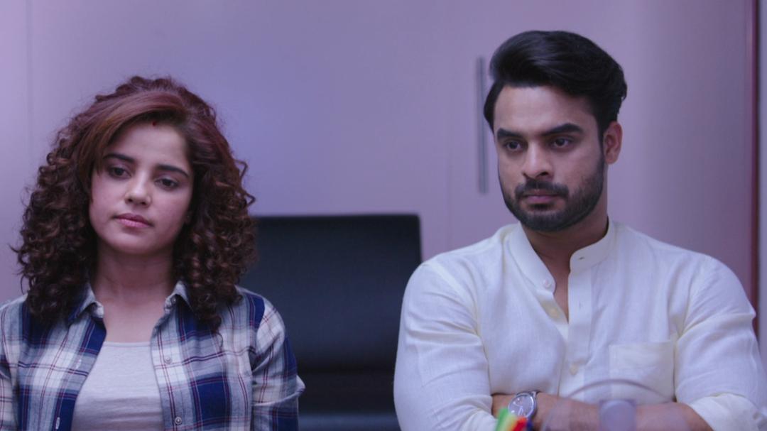 Background image for Abhiyum Anuvum